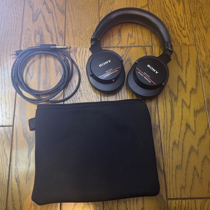 SONY MDR-M1STの画像
